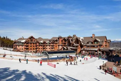 Condo de luxe 3 chambres - Ski-In Ski-Out, bain à remous - Grand Lodge on Peak 7