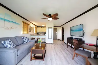 Image de Superbe condo rénové, à quelques pas de la plage