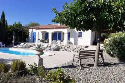 Image de Villa moderne à Camplong avec piscine privée