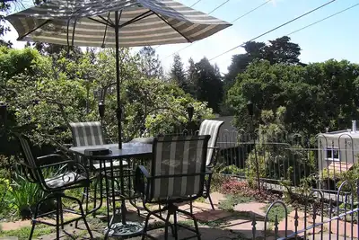 Image de Spacious family home near Gourmet Ghetto, Parks, Uc Berkeley