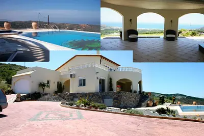 Image de Villa Orianna avec piscine privée + jacuzzi avec vue fantastique sur la mer et la montagne