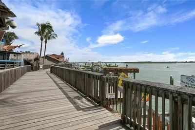 Image de Baybreeze Cottage - Cottage confortable proche de tout!