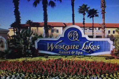 Image de villa de luxe, 7 piscines, courts de tennis, parc aquatique à venir