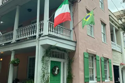 Image de 1850 Charleston Treasure