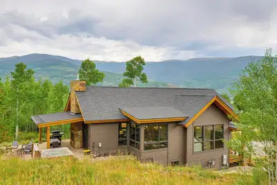 Image de Nouveau! Silverthorne Home w / Hot Tub + vue sur la montagne