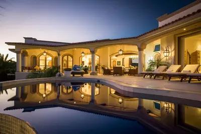 Image de 5 Br Villa Buena Vida avec vue sur l'océan, A / C, WiFi, piscine privée, jacuzzi et plus encore!