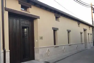 Image de Cottage \"Villa Luthier\" pour 17 personnes