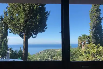 Kerstin Bruns-Casa Sofia avec vue sur la mer.