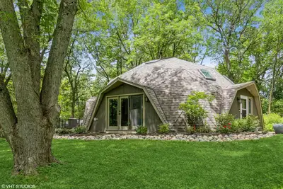 Image de Votre dôme loin de chez vous - Retraite isolée de Naperville