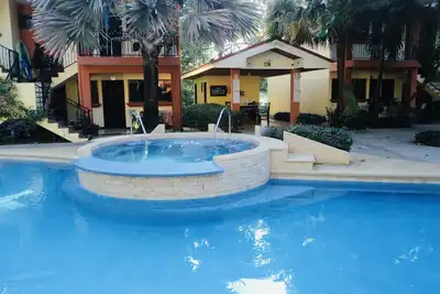 Image de 47 Cocomarindo -Directly in front of the pool