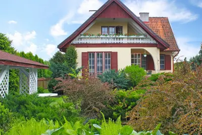 Image de Belle maison de vacances privée pour 6 personnes avec Tv, patio et parking