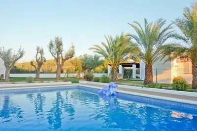 Image de can Gertrudis  · Villa con piscina en Santa Gertrudi