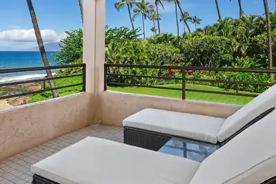 Image de Lovely, 2br Prime Oceanfront Condo