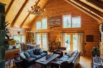 Image de L'évasion parfaite; Log Cabin situé sur 40 acres de nature sauvage