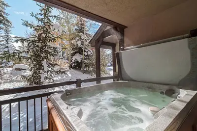 Près de la rue Main à Breckenridge! Spa privé, à proximité des remontées mécaniques!