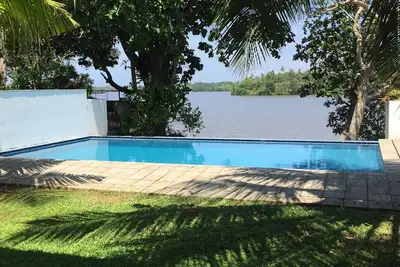 Image de Villa tropicale au bord du lac, Hikkaduwa