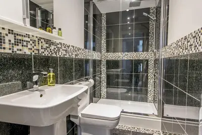 Image de Crow's Nest by Pureserviced