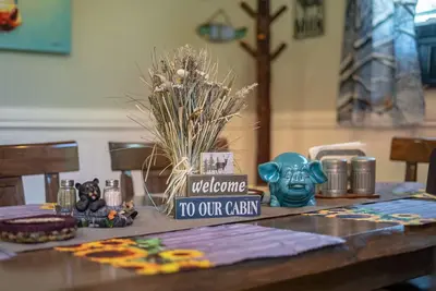 Image de Roscoe Cozy Cabin “Animaux acceptés”