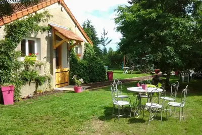 Image de Maison rénovée avec parc, piscine partagée et activités pour enfants - Draps et linge offerts