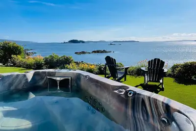 Image de Bord de l'eau spectaculaire - bain à remous - théâtre - douche extérieure - à quelques pas de la plage