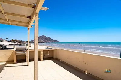 Image de InTown Beach front condo - Casey`s condo 1