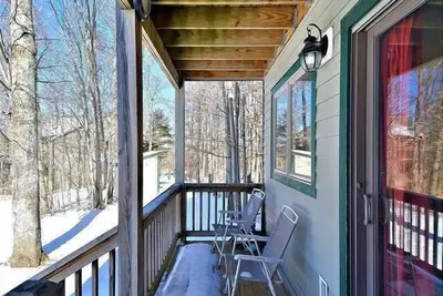 Image de Afffordable Condo w \/ Cheminée, foyer extérieur et Animaux acceptés! 8 personnes