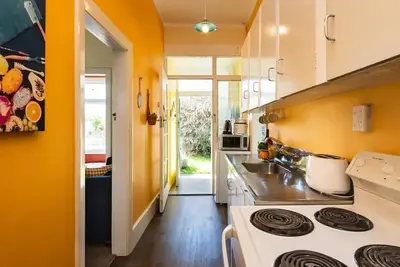 Image de Retraite des voyageurs ensoleillés, chaleureux et tranquilles à 6 min du Cbd