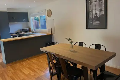 Image de Beautiful Bayswater Location 3br Home by Dandenong Creek