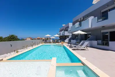 Image de Evilio Suites, retraite unique et spacieuse! À distance de marche de la plage!
