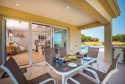 Image de Une villa qui peut accueillir 6 personnes dans 2 chambres