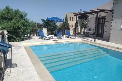 Image de Villa avec piscine privée, belle vue à quelques pas du village de Vamos