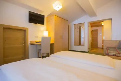 Image de Chambre familiale (4-5 personnes) avec 2 salles de bain - Ennskraxblick, HĂ´tel