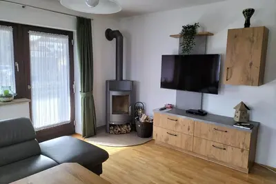 Image de Ferienwohnung Dallinger, 63m2, Og, 1 Schlafzimmer, Wohnzimmer mit Schlafcouch, Küche, Bad, Nichtraucher, max. 4 Pers