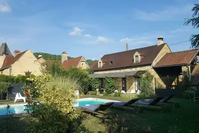 Image de maison de Noëmie proche Sarlat, charme et piscine chauffée.