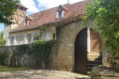 Image de Les 2 tours, familial, confort, campagne, bassin de baignade, Martel, \n Dordogne