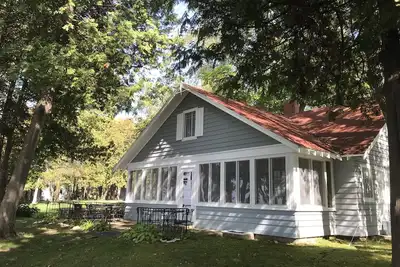 Image de Cottage Waterfront exceptionnel parfait pour un groupe!