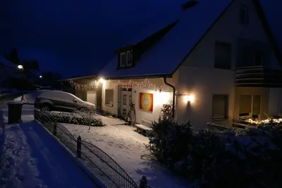 Image de Sun House-Bara vue sur la montagne Og