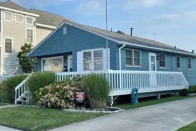Image de Propre comme une épingle et l'une des meilleures offres pour un 3 chambres à Stone Harbor!