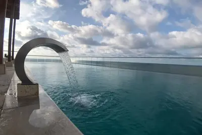 Image de Appartement tout neuf, entièrement équipé face à l'océan!