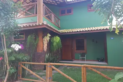 Image de Maison confortable au milieu de la nature.