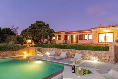 Villa à Santa Teresa Gallura avec 5 chambres à coucher, 10 couchages