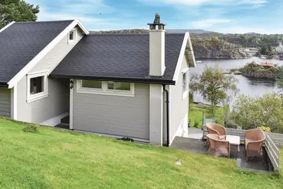 Image de Maison confortable de 2 chambres à.