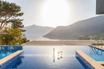 Image de Villa Eskiz - superbe villa de 5 chambres avec vue imprenable et piscine à débordement