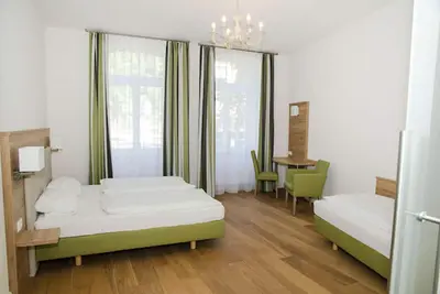 Image de Appartement d'invité exclusif sur le Neckar avec cuisine, salon et salle à manger