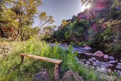 Image de Évadez-vous dans une magnifique maison insulaire parmi les Red Rocks!