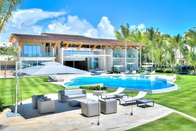 Image de Tartaruga - Huit Chambres Villa, Couchages 16