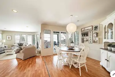 Image de Retraite sur la colline avec vue sur l'océan