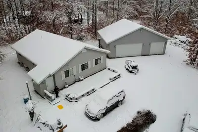 Image de Belle cabine à l'intérieur de la subdivision Lacs Du Nord Seculded