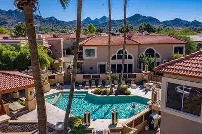 Image de Desert Retreat, Gated, 3 piscines, lits King, câble, WiFi, parking gratuit, Pac Man!