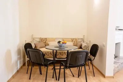 Image de Appartement, centre-ville, totalement nouveau, près du théâtre, entre cafés, rue commerçante